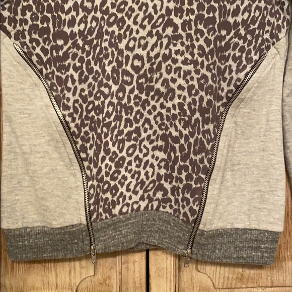ANTHROPOLOGIE Trouble at the Mill Animal Print Sweater size Small - Picture 3 of 6